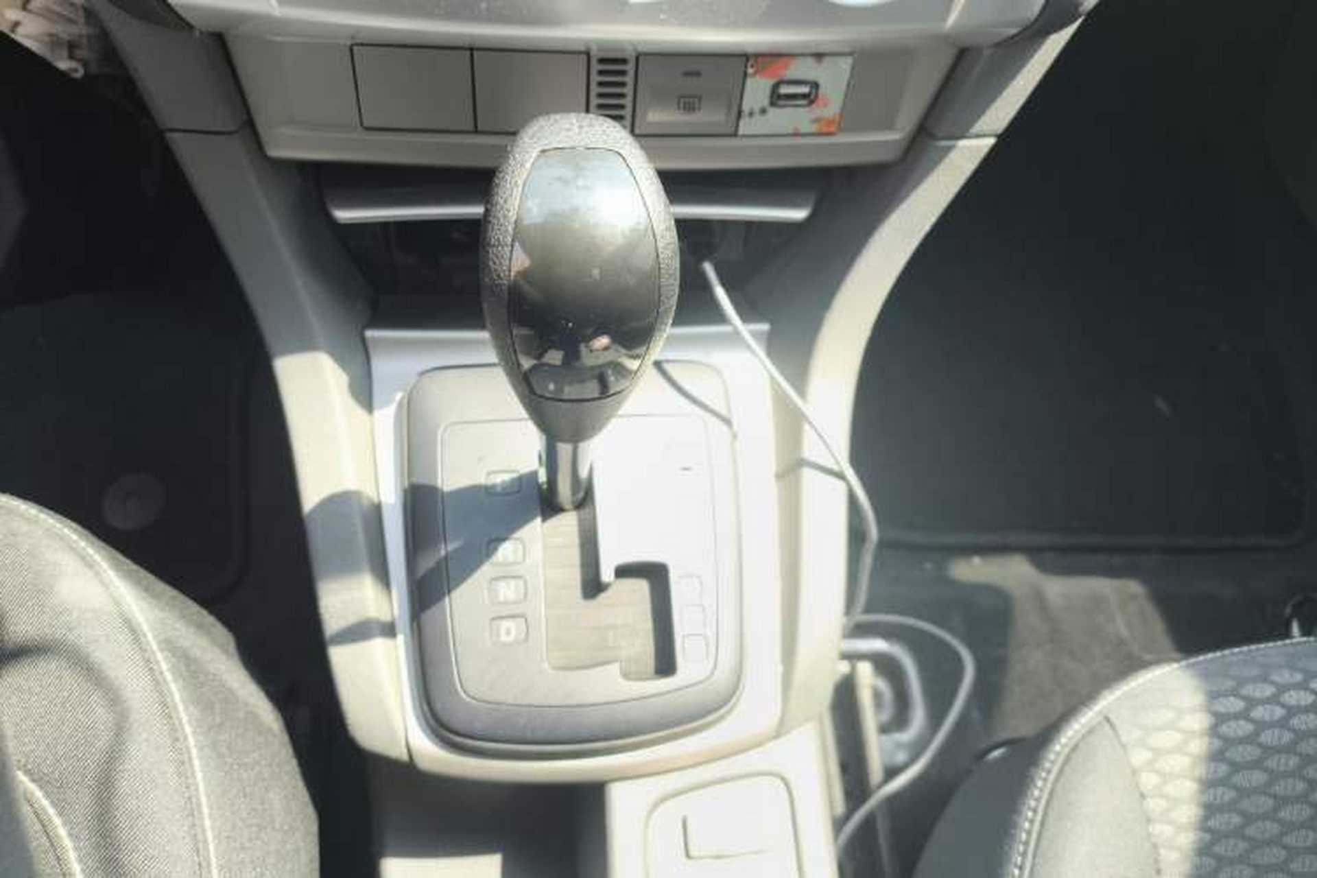 Used Ford Focus 2013 Hatchback Classic 1.8L Automatic Base Model Gear Lever