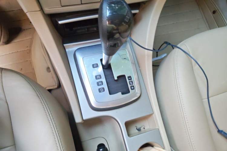 Used Ford Focus 2013 Hatchback Classic 1.8L Automatic Fashion Edition Gear Lever