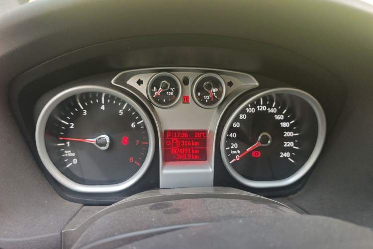 Used Ford Focus 2013 Hatchback Classic 1.8L Automatic Fashion Edition Instrument Cluster
