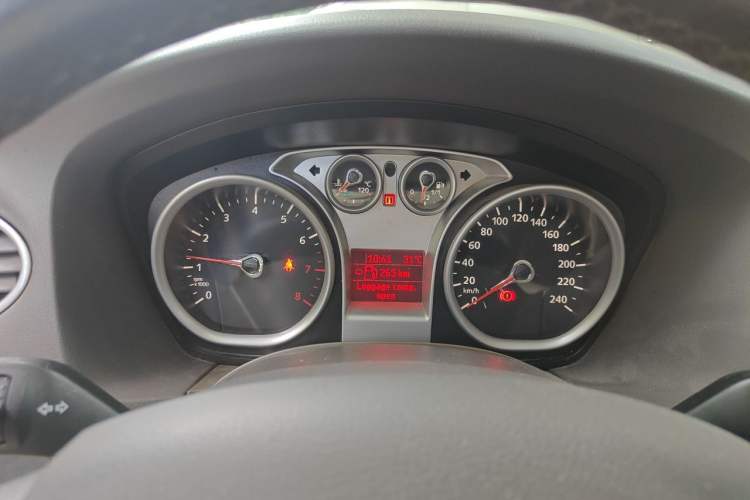 Used Ford Focus 2013 Hatchback Classic 1.8L Automatic Fashion Edition Instrument Cluster