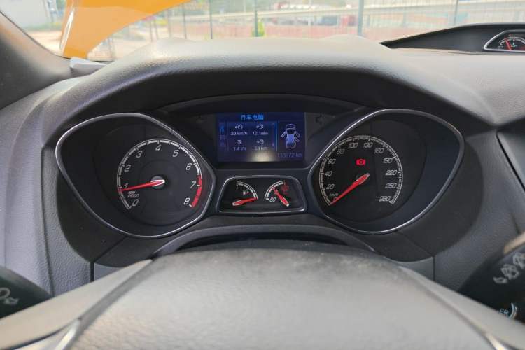 Used Ford Focus 2013 2.0T ST Orange Edition Instrument Cluster