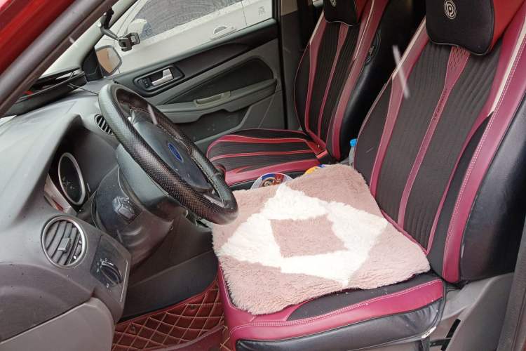 Used Ford Focus 2013 Hatchback Classic 1.8L Manual Base Model Left Front Seat
