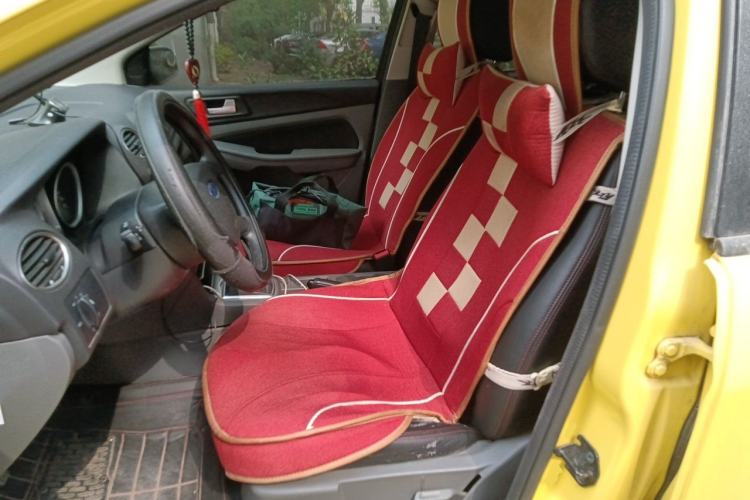 Used Ford Focus 2013 Hatchback Classic 1.8L Manual Base Model Left Front Seat