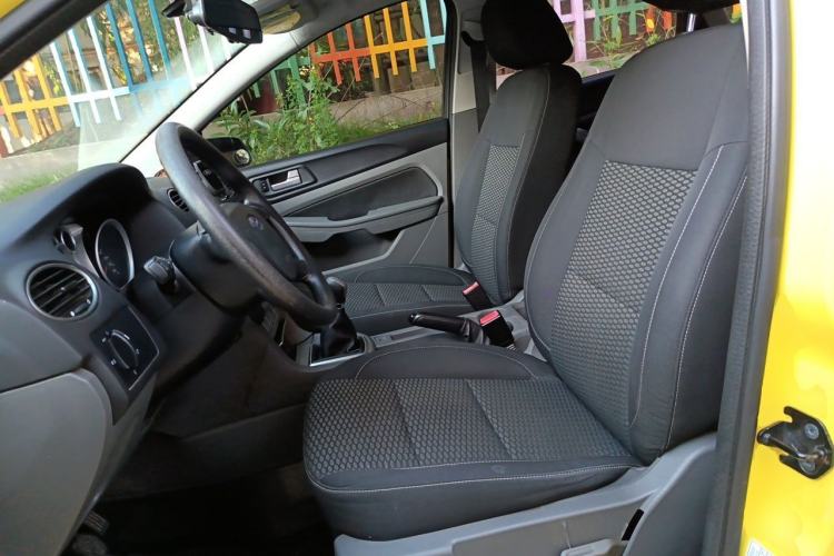 Used Ford Focus 2013 Hatchback Classic 1.8L Manual Base Model Left Front Seat