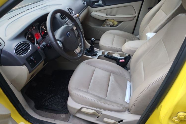 Used Ford Focus 2013 Hatchback Classic 1.8L Manual Fashion Edition Left Front Seat