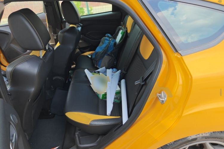 Used Ford Focus 2013 2.0T ST Orange Edition Left Rear Seat