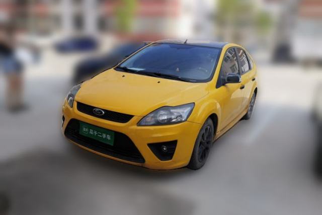 Ford Focus 2013 Hatchback Classic 1.8L Manual Base Model с пробегом
