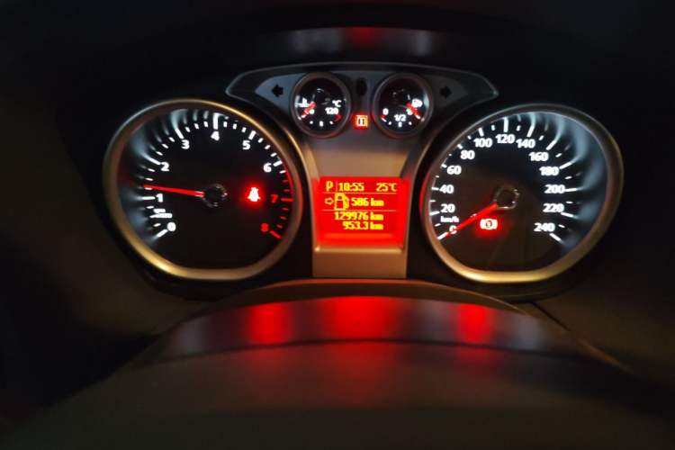 Used Ford Focus 2013 Hatchback Classic 1.8L Automatic Fashion Edition Odometer Close Up