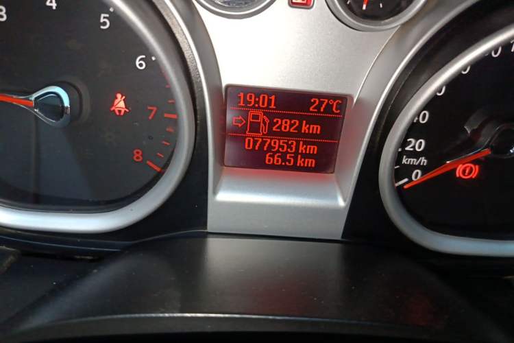 Used Ford Focus 2013 Hatchback Classic 1.8L Manual Base Model Odometer Close Up