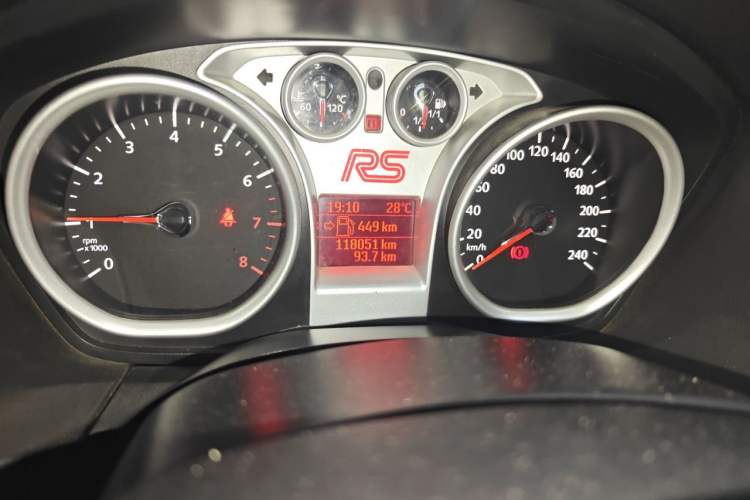 Used Ford Focus 2013 Hatchback Classic 1.8L Manual Base Model Odometer Close Up