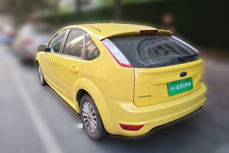 Used Ford Focus 2013 Hatchback Classic 1.8L Automatic Fashion Edition Rear Left 45 Deg