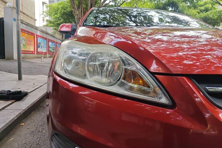 Used Ford Focus 2013 Hatchback Classic 1.8L Automatic Base Model Right Front Headlight