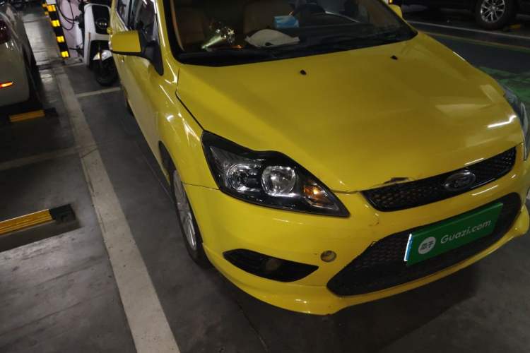 Used Ford Focus 2013 Hatchback Classic 1.8L Automatic Fashion Edition Right Front Headlight