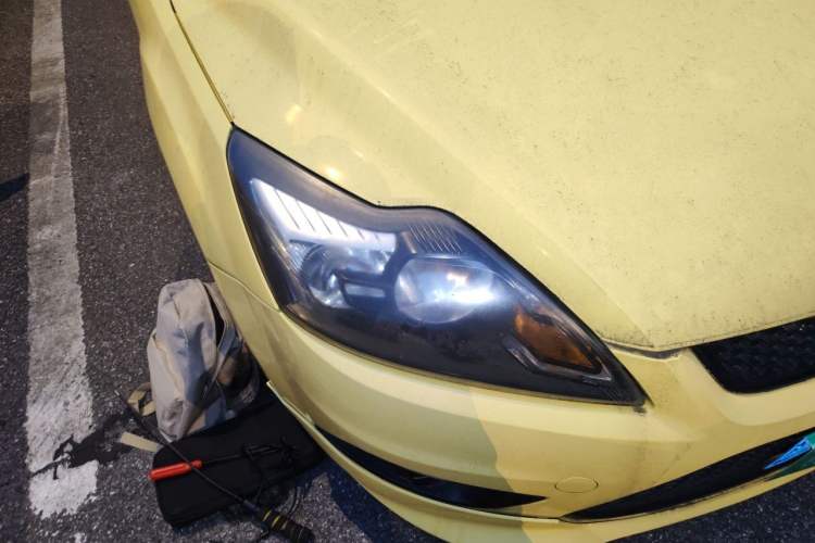 Used Ford Focus 2013 Hatchback Classic 1.8L Manual Fashion Edition Right Front Headlight