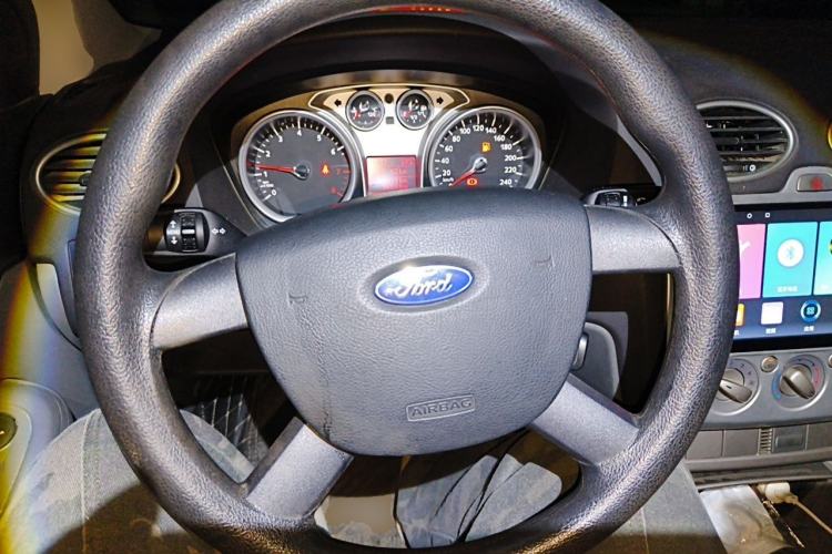 Used Ford Focus 2013 Hatchback Classic 1.8L Manual Base Model Steering Wheel