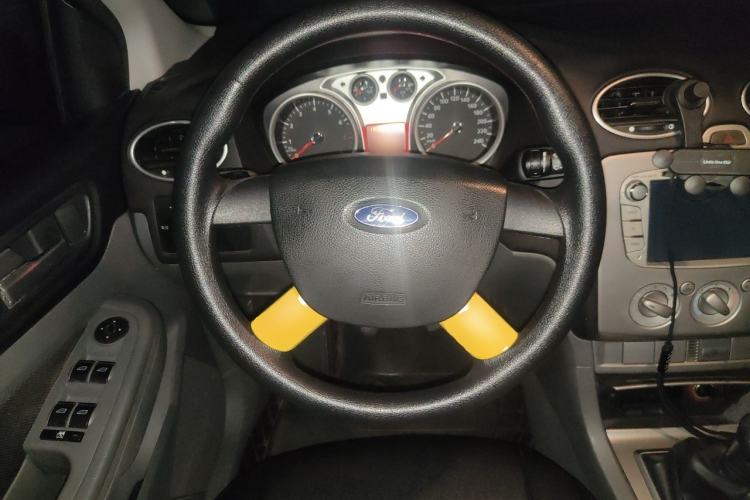 Used Ford Focus 2013 Hatchback Classic 1.8L Manual Base Model Steering Wheel