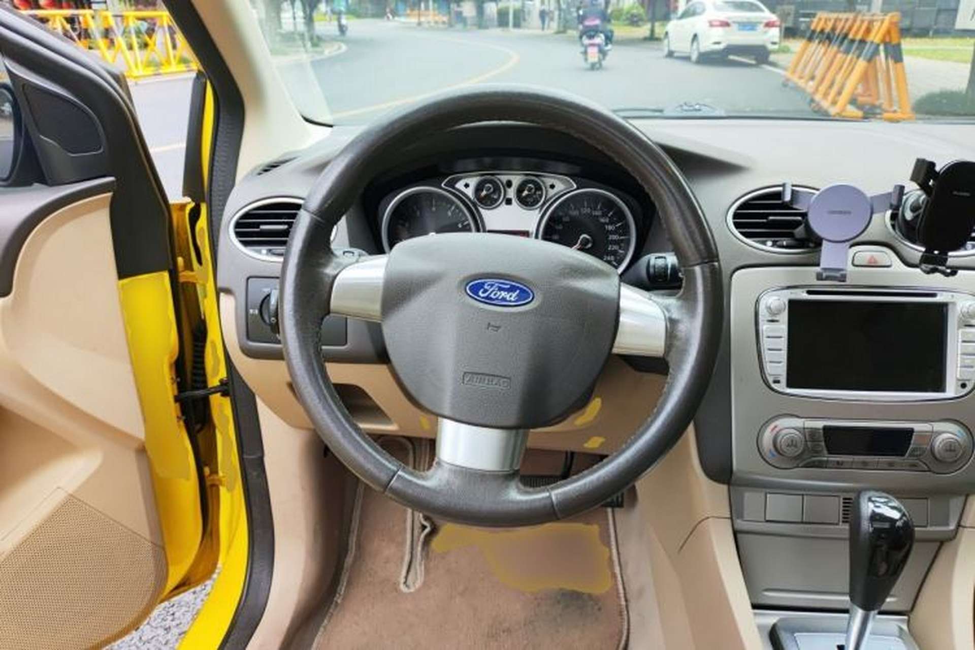 Used Ford Focus 2013 Hatchback Classic 1.8L Automatic Fashion Edition Steering Wheel