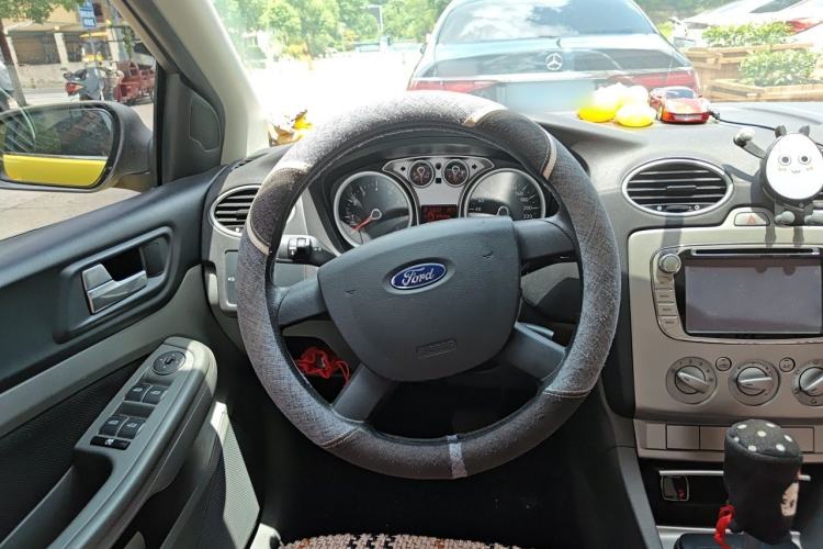 Used Ford Focus 2013 Hatchback Classic 1.8L Automatic Millionth Anniversary Edition Steering Wheel