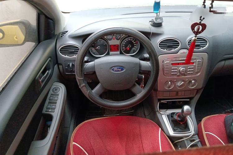 Used Ford Focus 2013 Hatchback Classic 1.8L Manual Base Model Steering Wheel