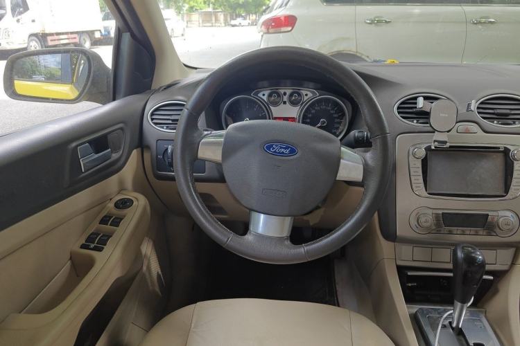 Used Ford Focus 2013 Hatchback Classic 1.8L Automatic Fashion Edition Steering Wheel