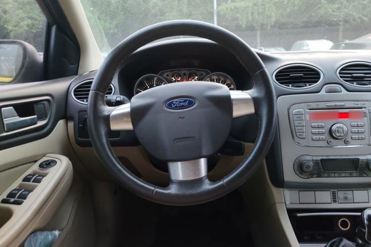 Used Ford Focus 2013 Hatchback Classic 1.8L Manual Fashion Edition Steering Wheel