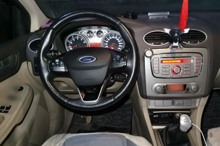 Used Ford Focus 2013 Hatchback Classic 1.8L Manual Fashion Edition Steering Wheel