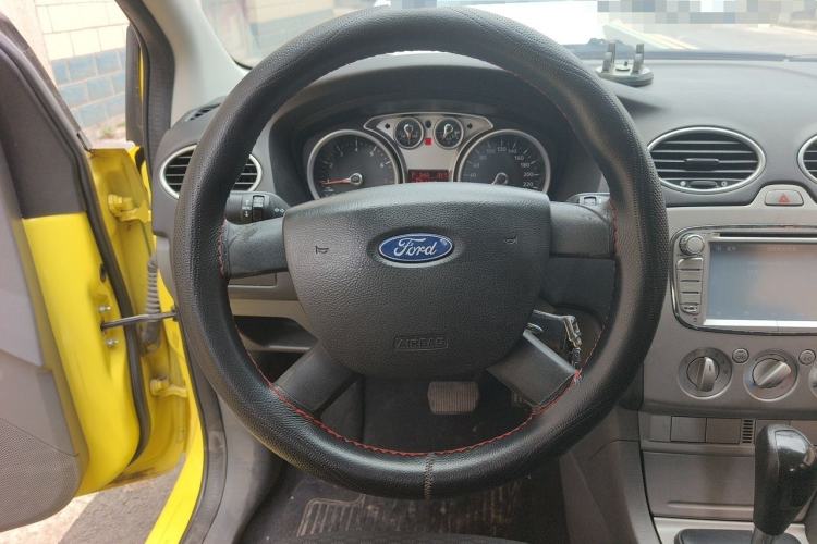 Used Ford Focus 2013 Hatchback Classic 1.8L Automatic Base Model Steering Wheel