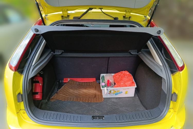Used Ford Focus 2013 Hatchback Classic 1.8L Automatic Base Model Trunk