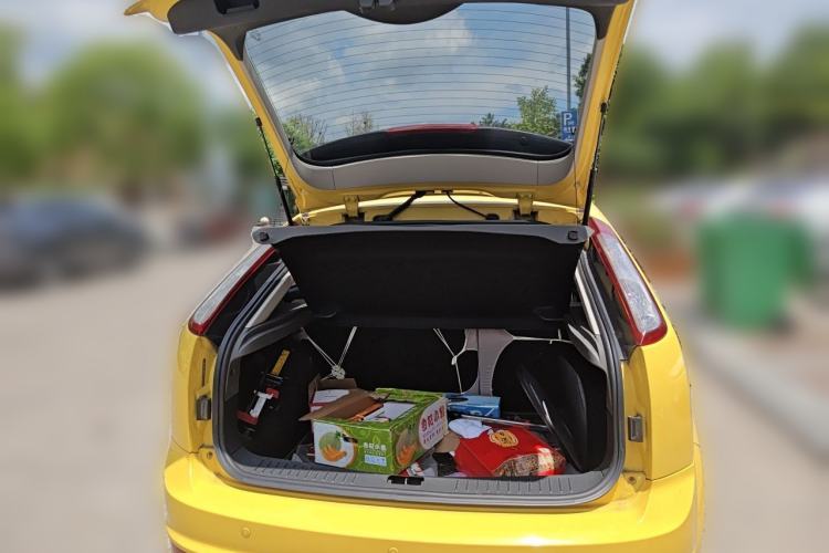Used Ford Focus 2013 Hatchback Classic 1.8L Automatic Millionth Anniversary Edition Trunk