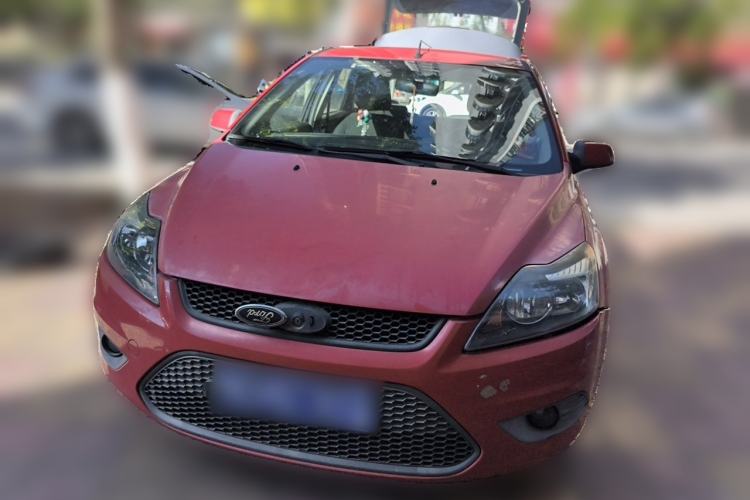 Used Ford Focus 2014 Hatchback Classic 1.8L Manual in Cool White Collector's Edition Front