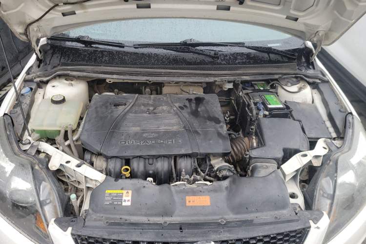 Used Ford Focus 2014 Hatchback Classic 1.8L Automatic Cool White Collector's Edition Engine Bay