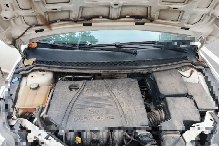 Used Ford Focus 2014 Hatchback Classic 1.8L Automatic Cool White Collector's Edition Engine Bay