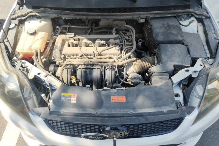Used Ford Focus 2014 Hatchback Classic 1.8L Automatic Cool White Collector's Edition Engine Bay