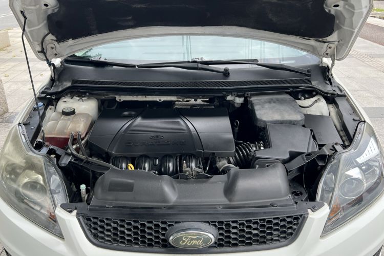 Used Ford Focus 2014 Hatchback Classic 1.8L Automatic Cool White Collector's Edition Engine Bay