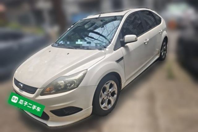 Used Ford Focus 2014 Hatchback Classic 1.8L Automatic Cool White Collector's Edition