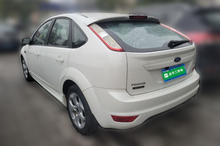 Used Ford Focus 2014 Hatchback Classic 1.8L Automatic Cool White Collector's Edition Exterior 3