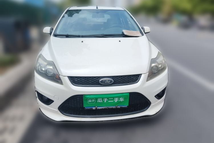 Used Ford Focus 2014 Hatchback Classic 1.8L Automatic Cool White Collector's Edition Front