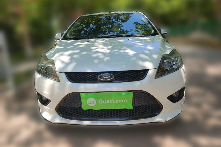 Used Ford Focus 2014 Hatchback Classic 1.8L Automatic Cool White Collector's Edition Front