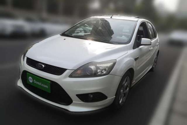 Used Ford Focus 2014 Hatchback Classic 1.8L Manual in Cool White Collector's Edition