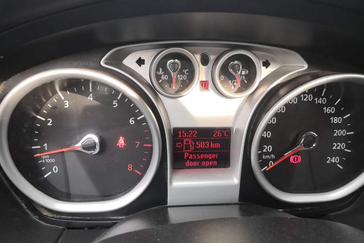 Used Ford Focus 2014 Hatchback Classic 1.8L Manual in Cool White Collector's Edition Instrument Cluster