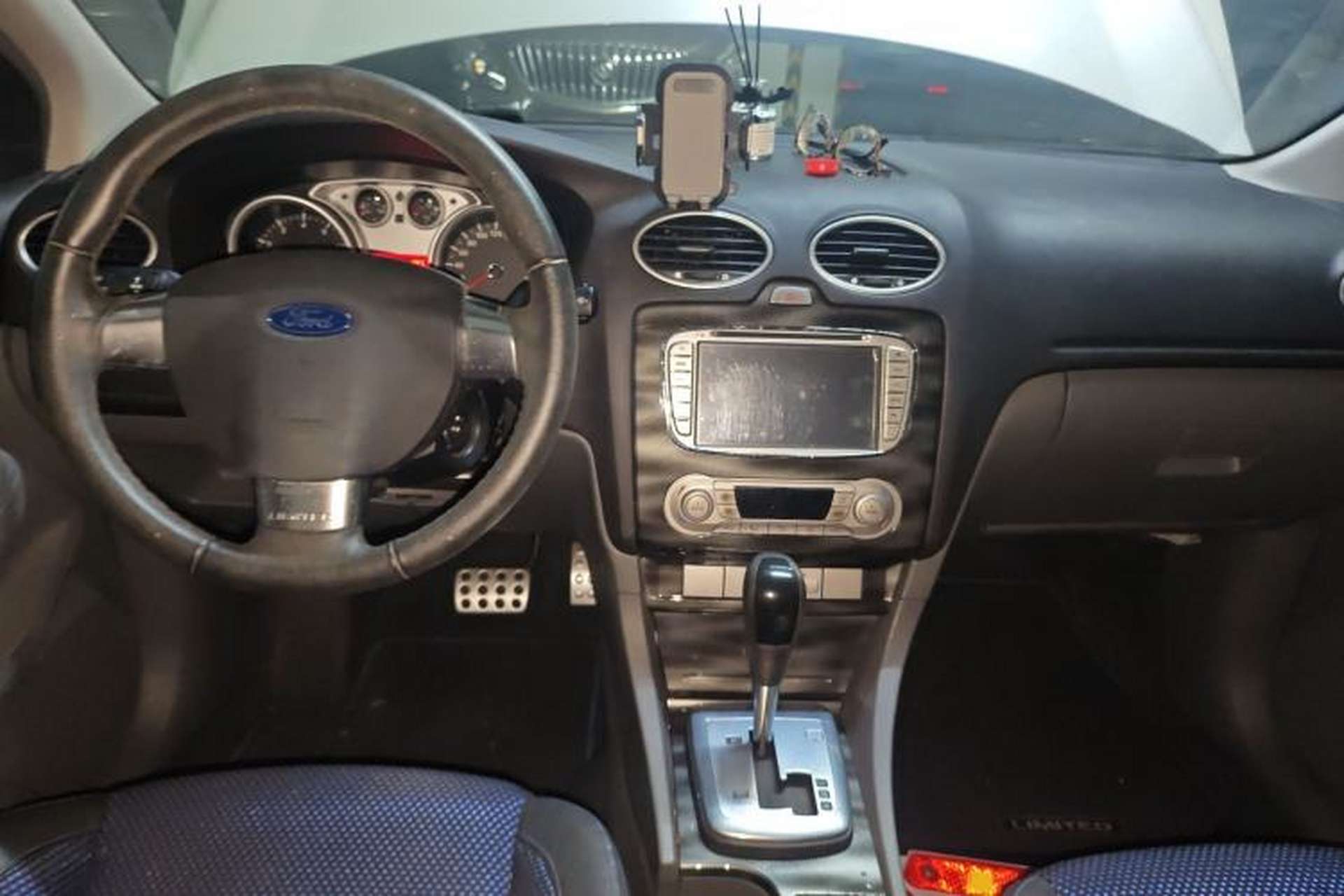 Used Ford Focus 2014 Hatchback Classic 1.8L Automatic Cool White Collector's Edition Interior 2