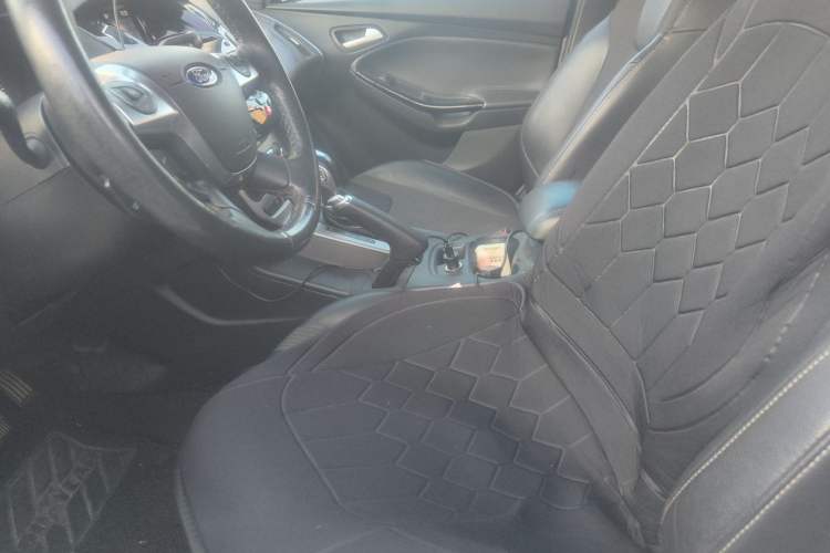 Used Ford Focus  Left Front Seat