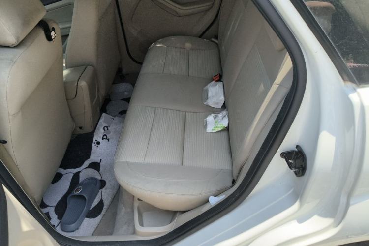 Used Ford Focus 2014 Hatchback Classic 1.8L Automatic Cool White Collector's Edition Left Rear Seat