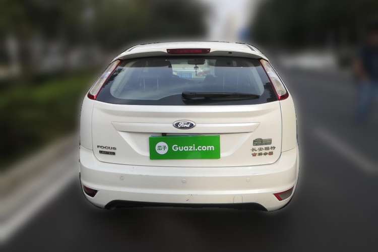 Used Ford Focus 2014 Hatchback Classic 1.8L Manual in Cool White Collector's Edition Rear
