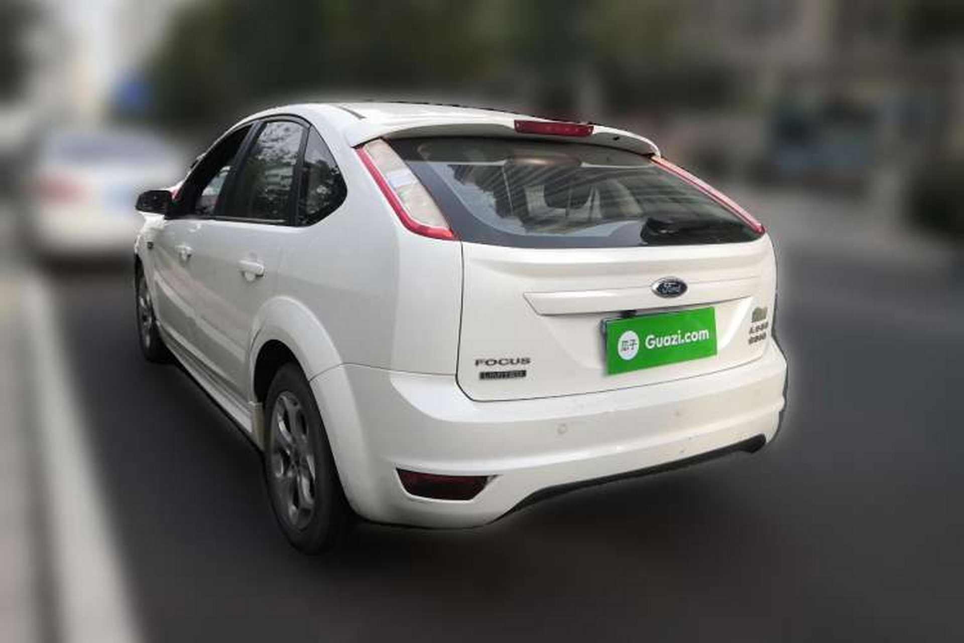 Used Ford Focus 2014 Hatchback Classic 1.8L Manual in Cool White Collector's Edition Rear Left 45 Deg