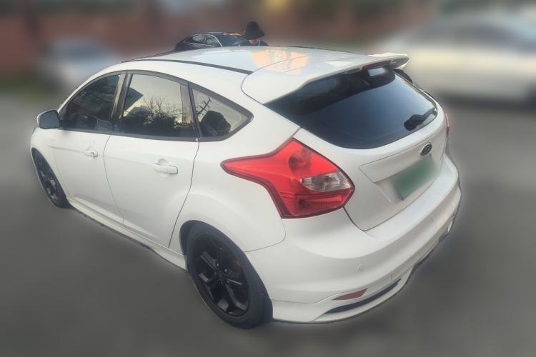 Used Ford Focus  Rear Left 45 Deg