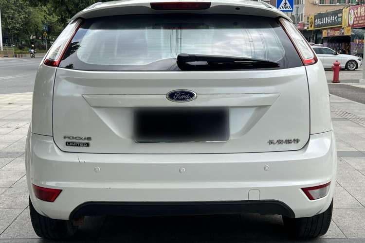 Used Ford Focus 2014 Hatchback Classic 1.8L Automatic Cool White Collector's Edition Rear