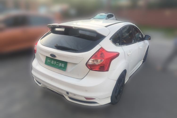 Used Ford Focus  Rear Right 45 Deg