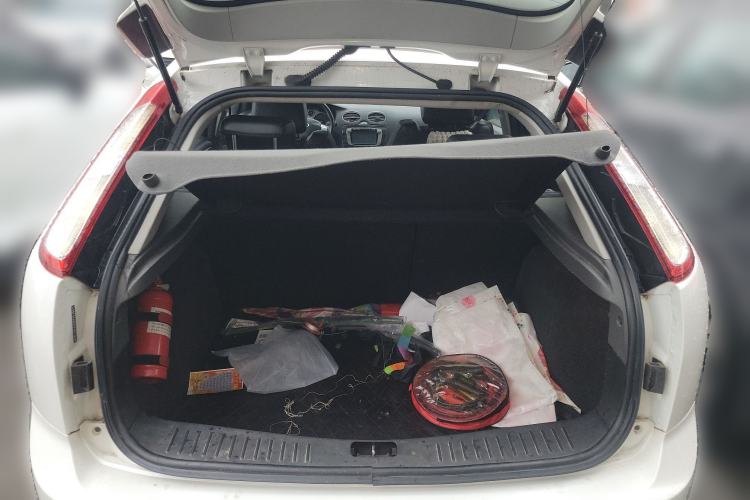 Used Ford Focus 2014 Hatchback Classic 1.8L Automatic Cool White Collector's Edition Trunk