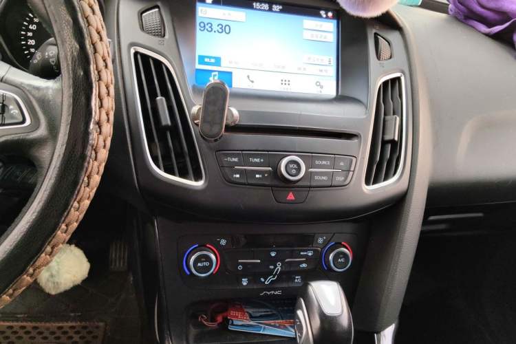 Used Ford Focus 2015 Sedan EcoBoost 180 Automatic Elite Model Audio And AC Panel